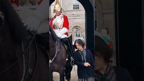 your leaning on his boot for a picture #horseguardsparade
