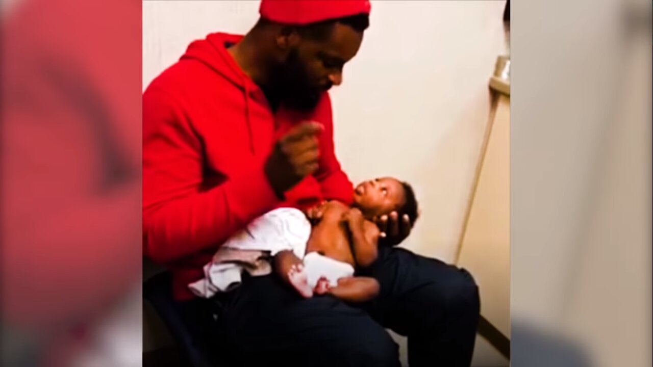 - The way this father calms his son at the doctor's office will hit you right in the heart_1080p