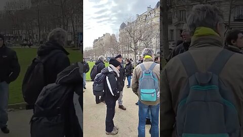 Avant l'heure - Manifestation Gilets Jaunes - Pl. Breteuil à Paris