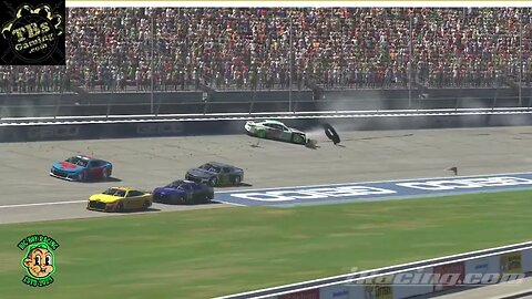 Eating the inside wall Avoiding a wreck #iracing
