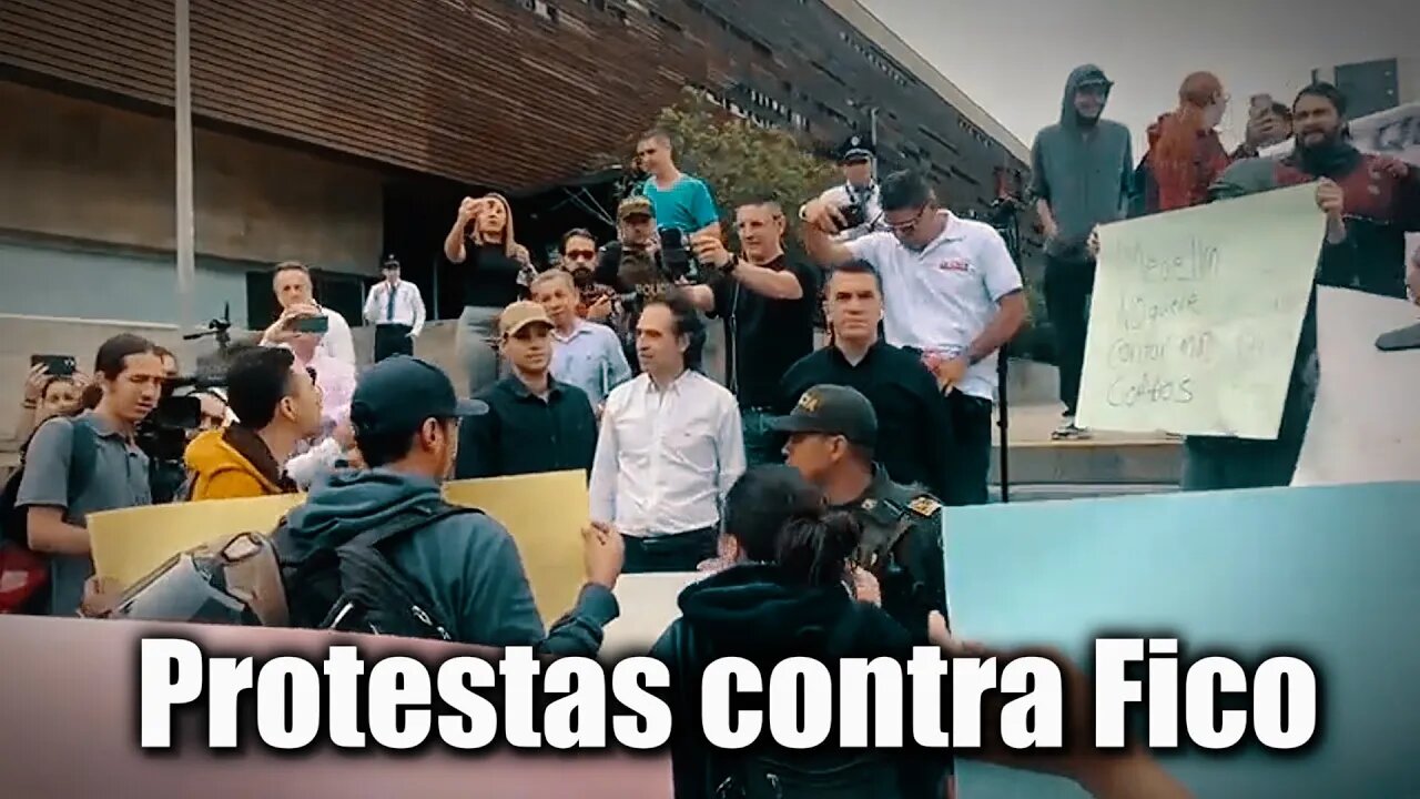 🛑un grupo de jóvenes protesto contra el candidato Fico Gutiérrez en el Parque de los Pies Descalzos👇