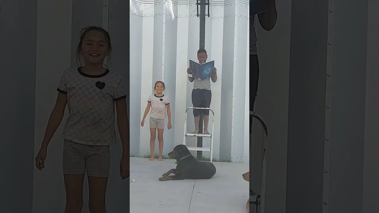TJ Sings, Tasha Dances