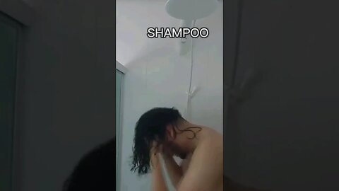 LAVANDO O CABELO COM SHAMPOO 🚿🧼