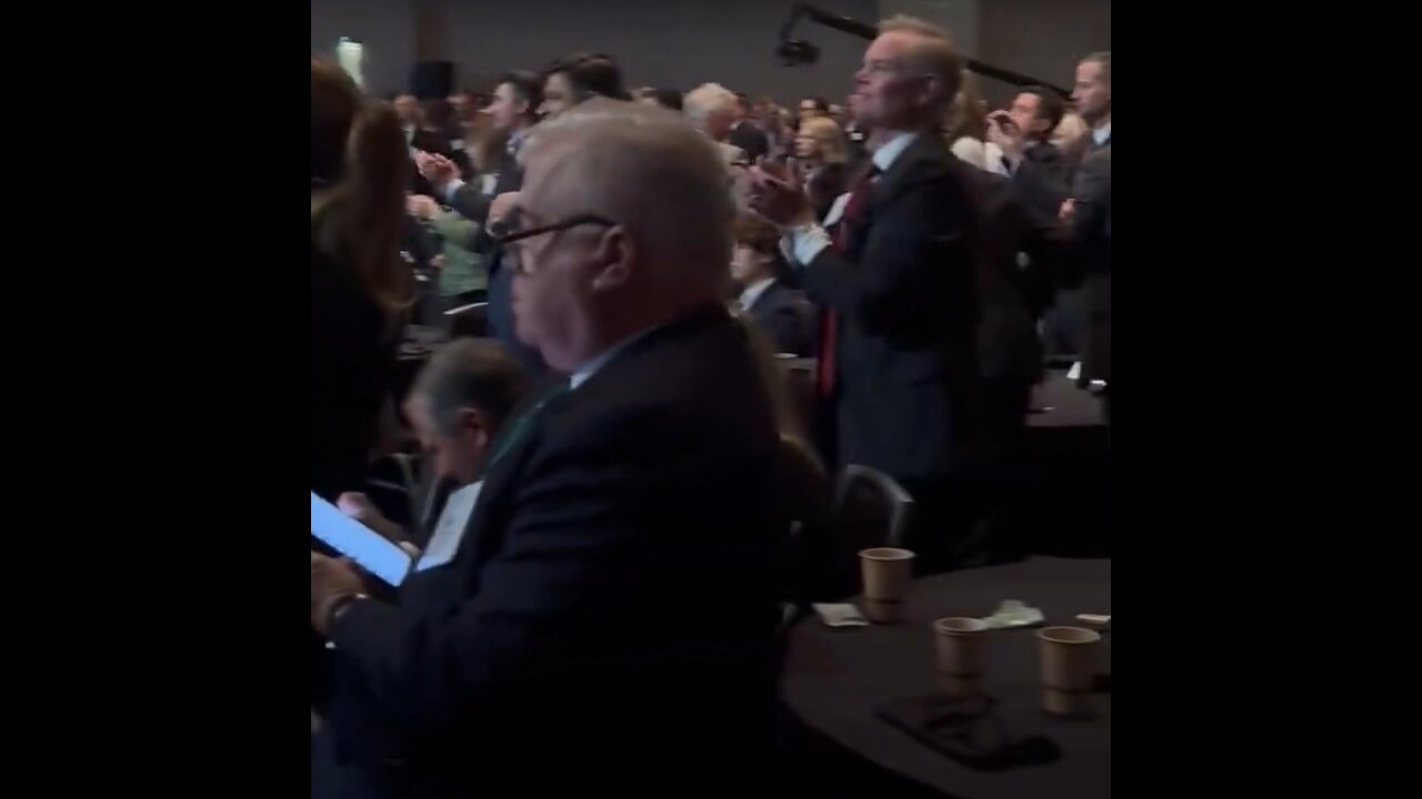 Trump Got A Standing Ovation At The End Of The Event At The Economic Club Of Chicago