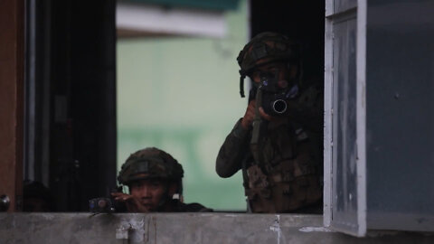 U.S. and Philippine Army Forces Conduct Raid During Balikatan Broll