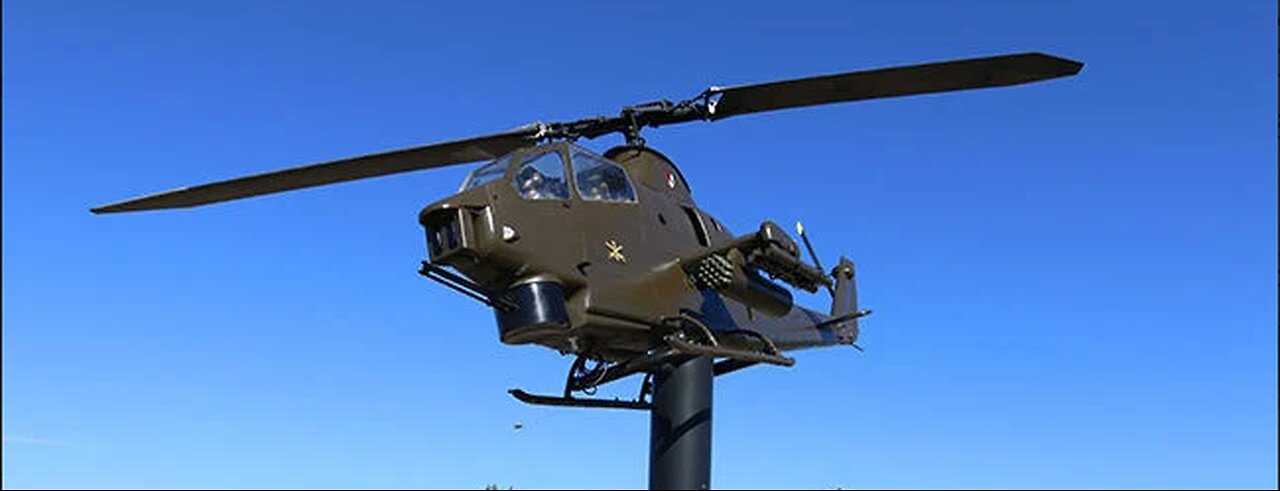 VIETNAM ERA COBRA HELICOPTER AT RRV VETERANS MEMORIAL PARIS, TX