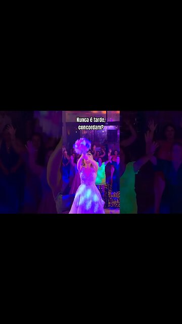 Concordam? #festadecasamento #noiva #casamento #bastidores #madrinhas #bastidores #bouquet #shorts