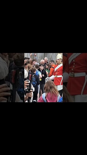 Make way for two kings guards #horseguardsparade