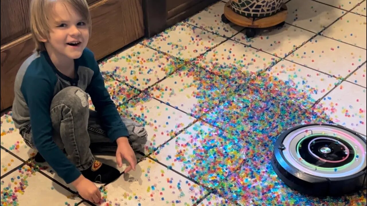 50,000 water beads vs 4 Robot Vacuums!!!! 🤦‍♀️