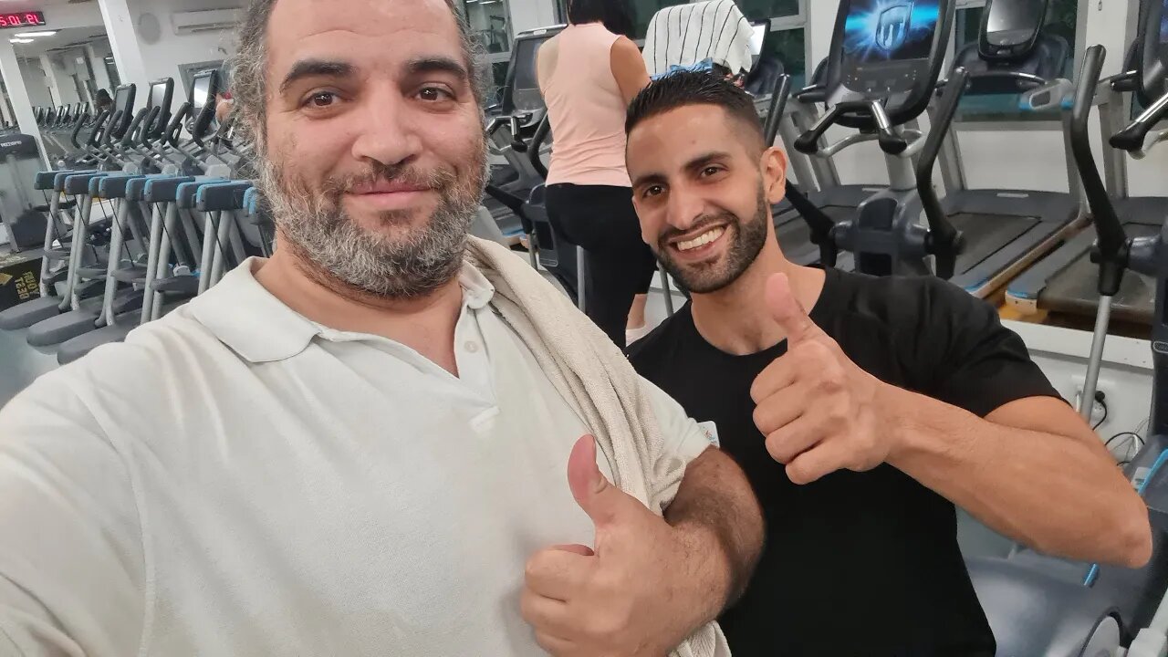 לייב נכנסים לכושר? אימון ראשון בחדר הכושר של הקאנטרי אופקים