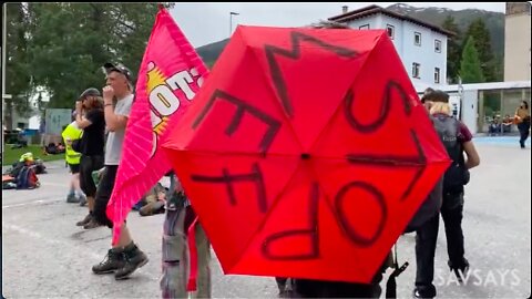 WEF Insanity | Segregation, Protesters & Climate Hypocrisy
