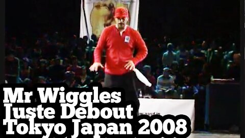 Mr Wiggles Popping Hip Hop Dance on stage