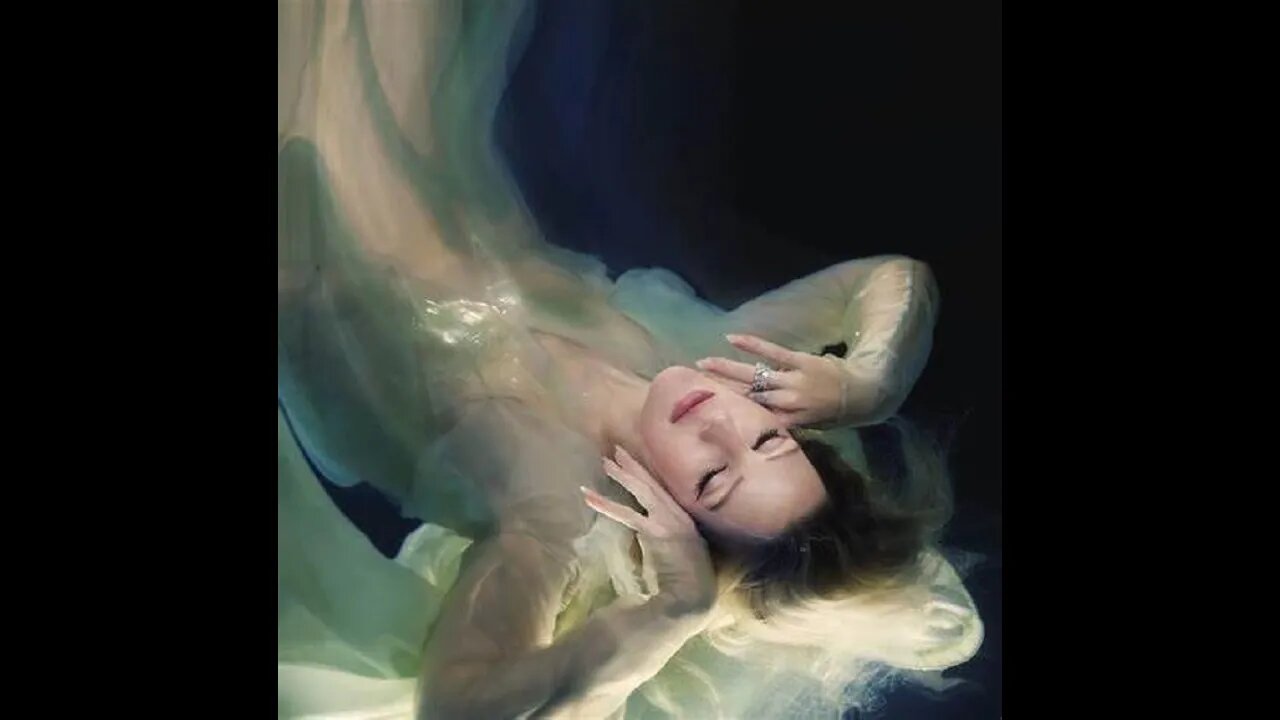 Higher than Heaven - Ellie Goulding - Crítica