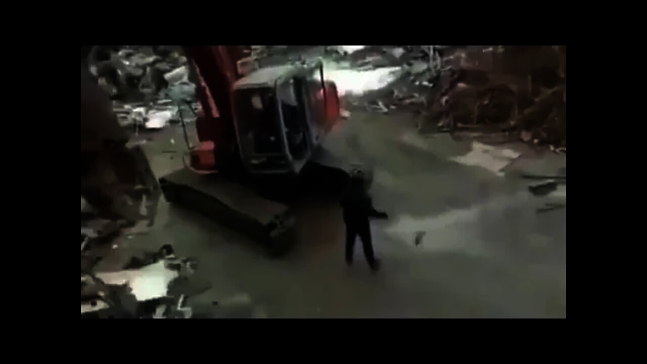 The Battle between the Excavator & the Truck 推土機與卡車的對決