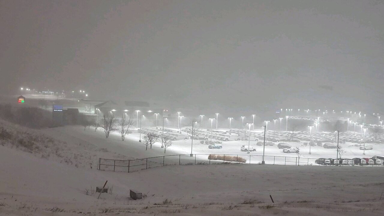 TREMENDOUS Snow Storm in Urbandale, IOWA