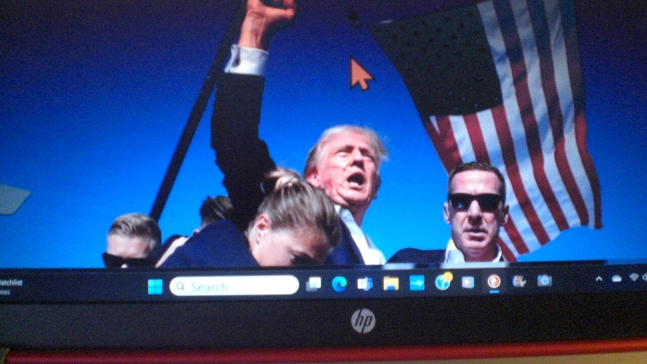 TRUMP - TRUE AMERICAN HERO