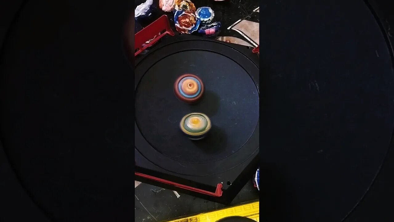 vanish fafnir vs astral spriggan #batalhadebeyblade #beybladeburst #beyblade