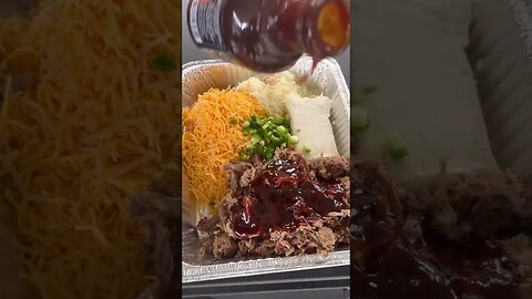 Smoked pulled pork queso dip