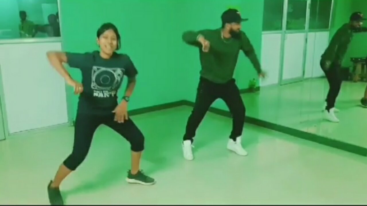 My girlfriend is dancing amazing
