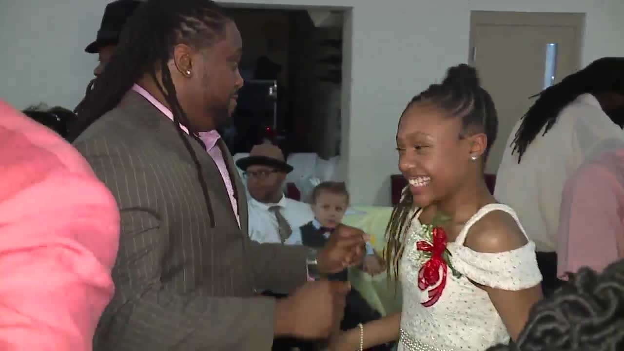 Community steps up to fill in for daddy daughter dance