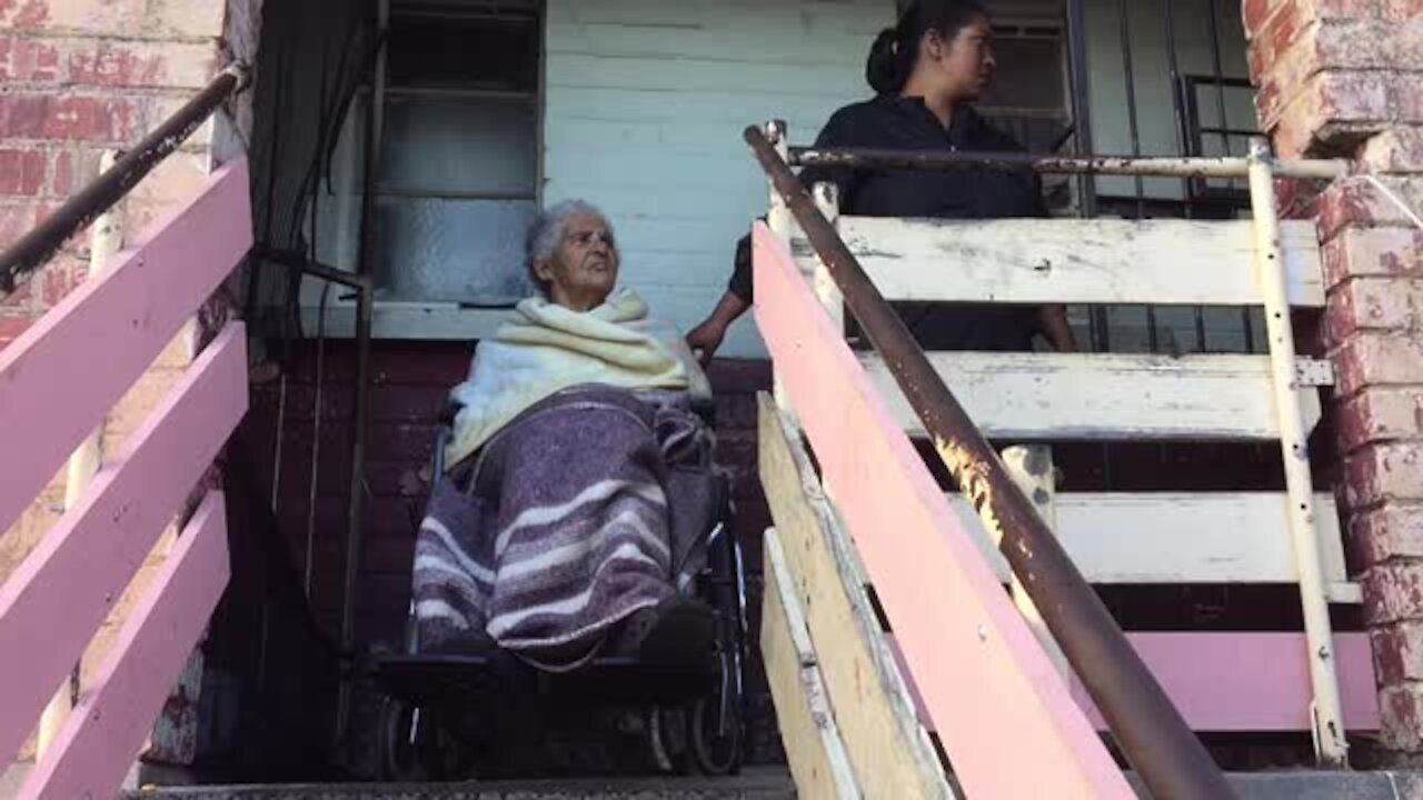 SOUTH AFRICA - Cape Town - Enid George remains stuck in her 3rd floor flat.(Video) (2gd)