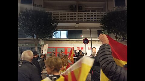 Los catalanes protestan frente a la sede del PSC en Tarragona contra la amnistía ilegal