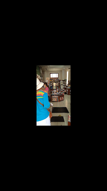 ¡Nunca se queden callados cuando le llamen la atención por ponerse el bozal bajo la nariz!