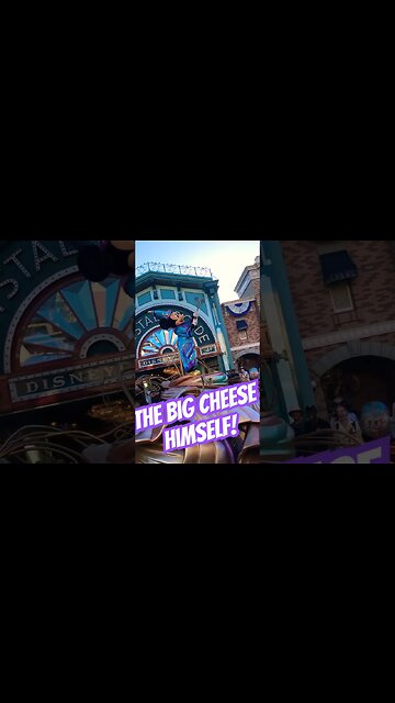 Mickey Mouse float! #magichappens #disneyland #parade #mainstreet