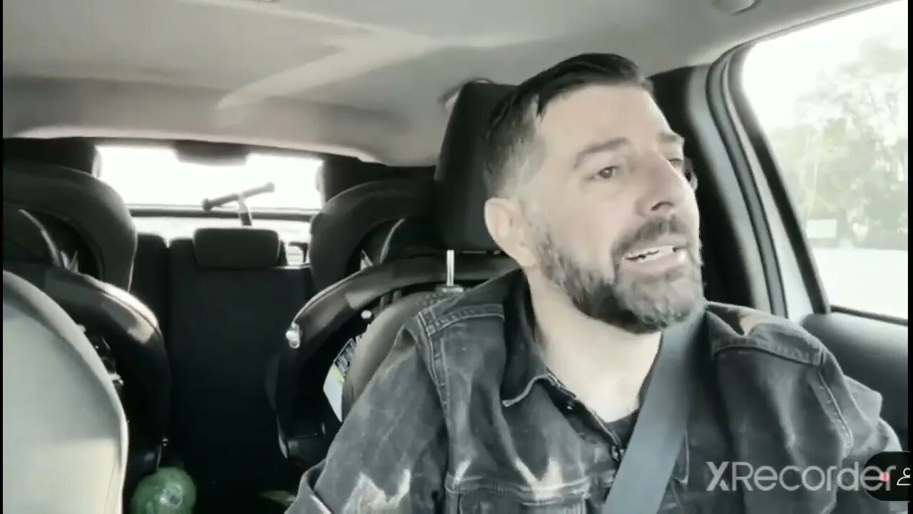 Sam Tripoli gets excited when he realizes Yew Neek is in his chat