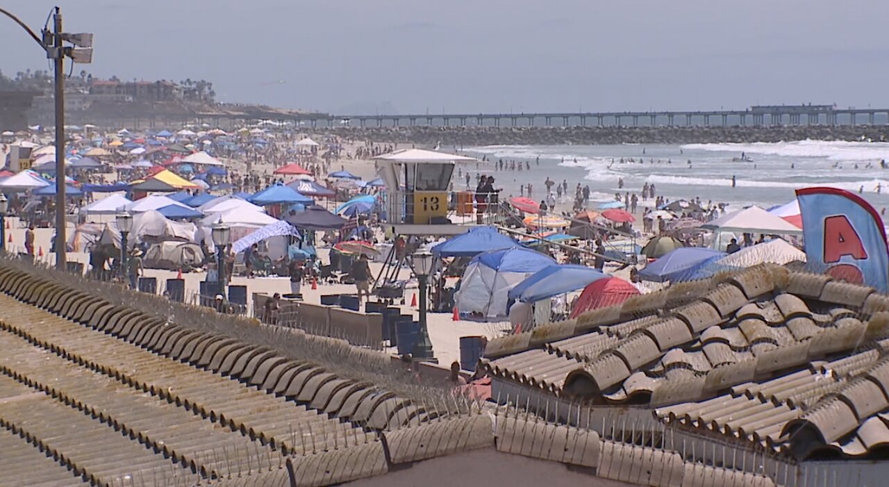 Crowds pack local beaches, Fourth of July events