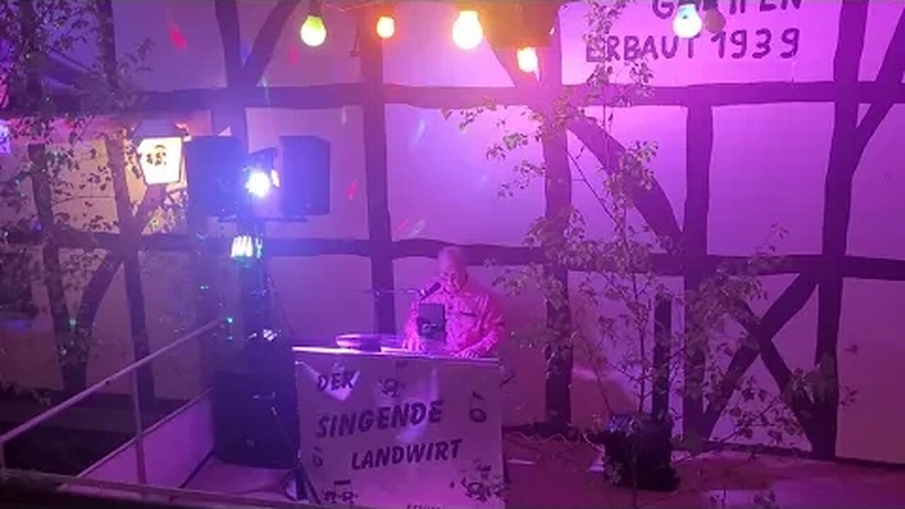 Mein Tiroler Land [Odenwälder Land] live vom Singenden Landwirt in Gumpen, Odenwald / Tyrolian song