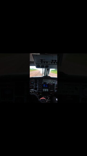 King Air gravel landing