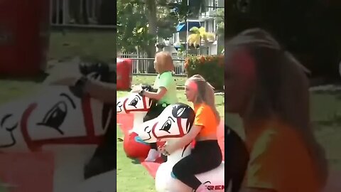carrera de caballos #puertorico #juegos #gamesshorts #juegosfamiliares #games #inflatables