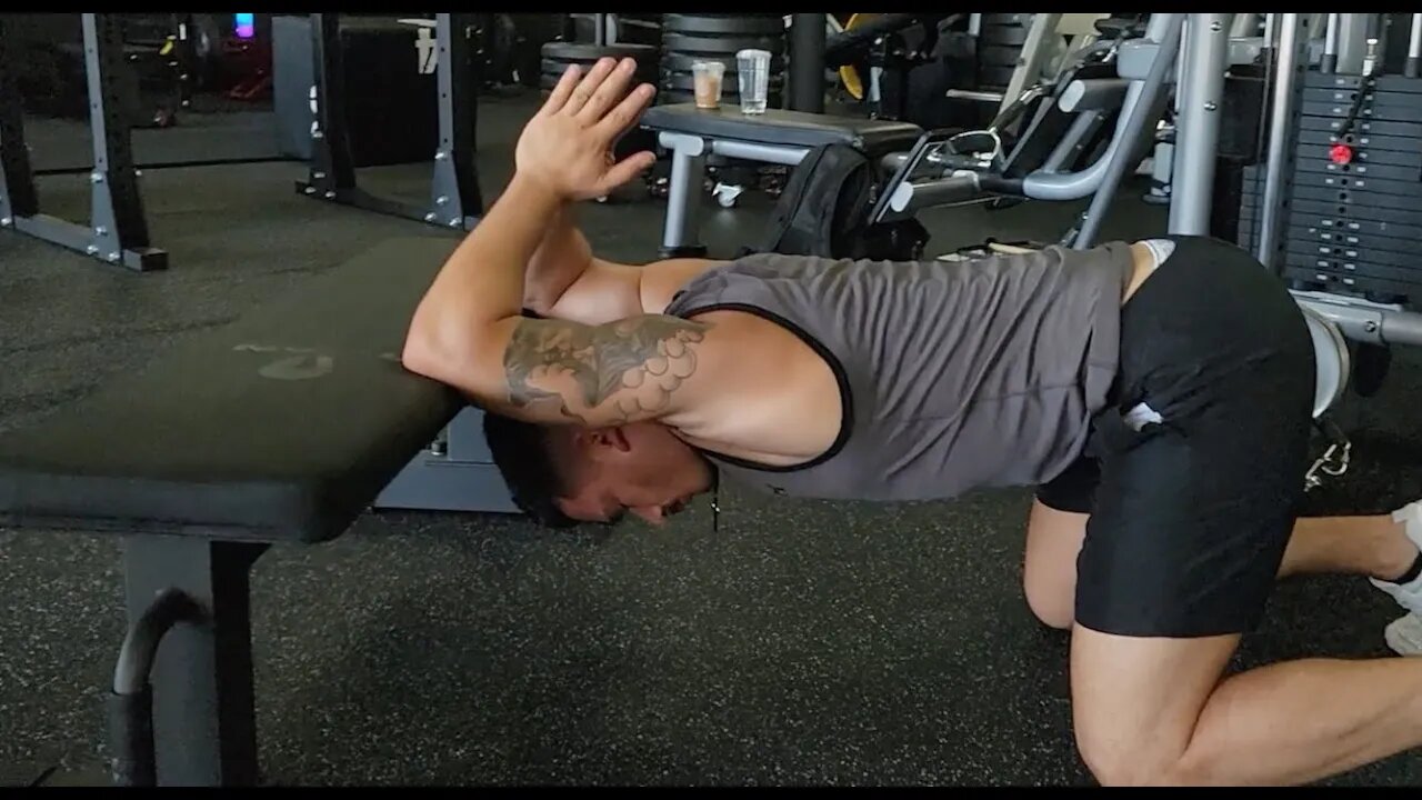 Kneeling Lat / Thoracic Stretch