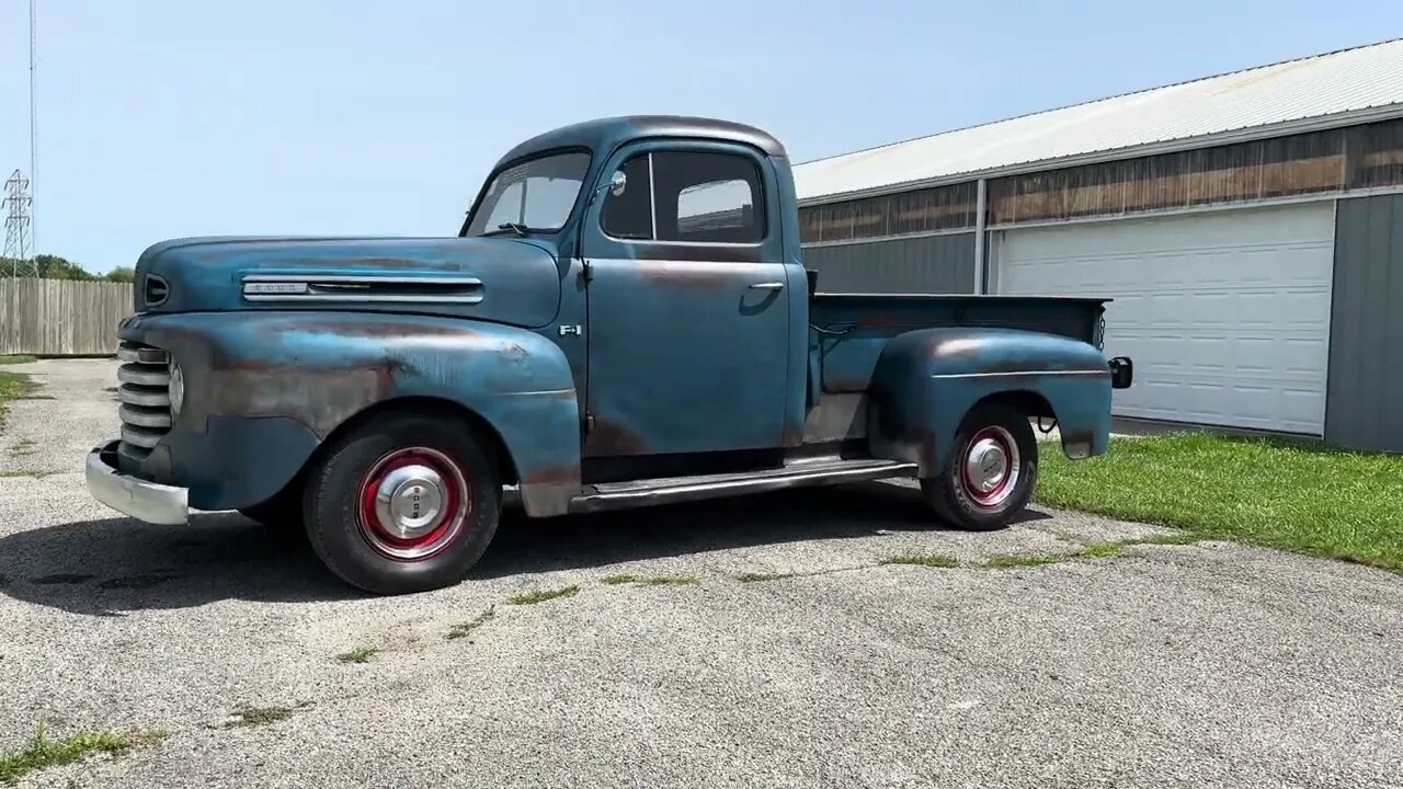 1949 Ford F1 Truck "Pappa Smurf"