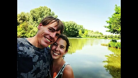 Creation and beauty! Hypnotiserende Libellen aan het water. Mesmerizing Dragonflies at the waterside