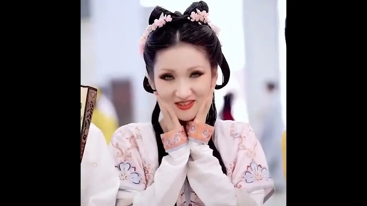 ASIAN HAIRSTYLES TRADITIONAL COSTUME