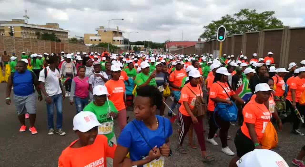 SOUTH AFRICA - Pretoria - Mandela Memorial walk and run (Video) (PMb)