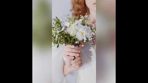 Why brides throw their bouquet?