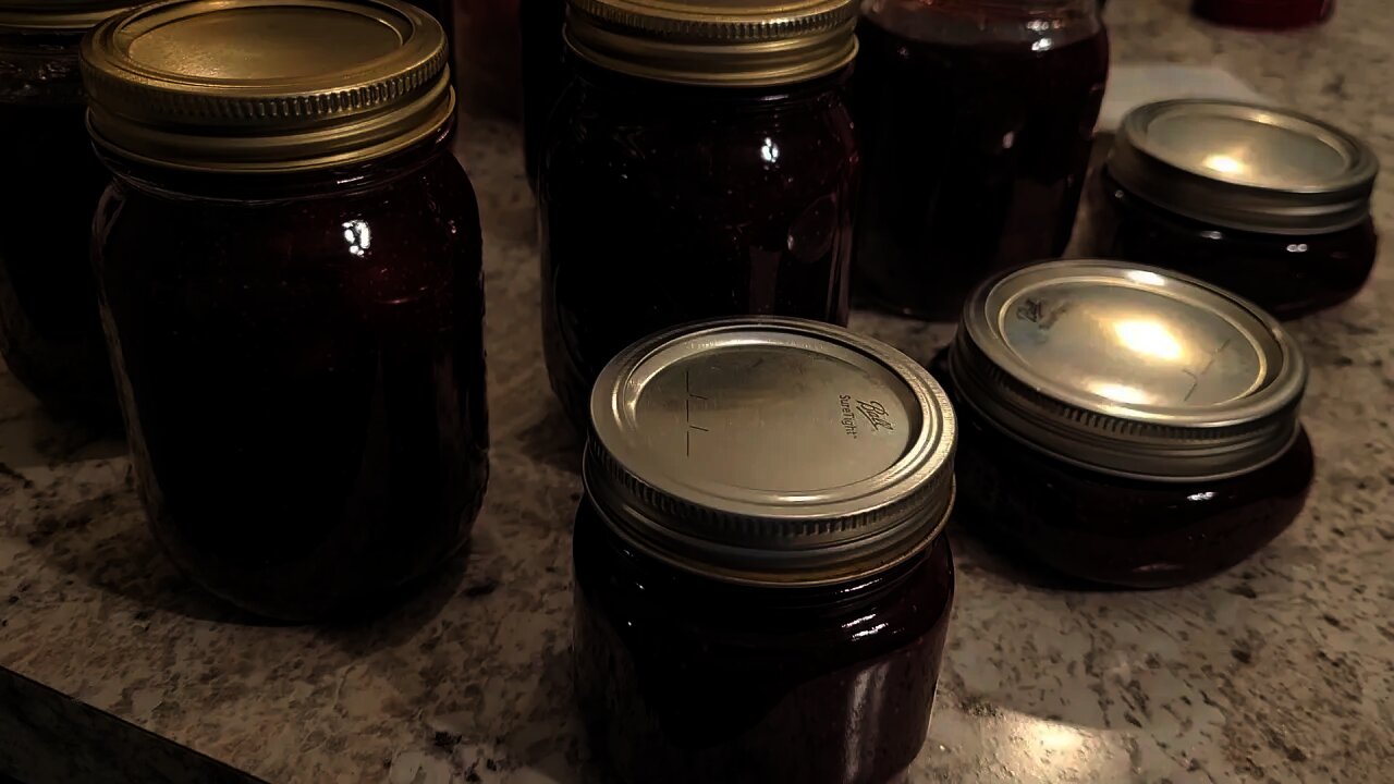 Making Strawberry Jelly