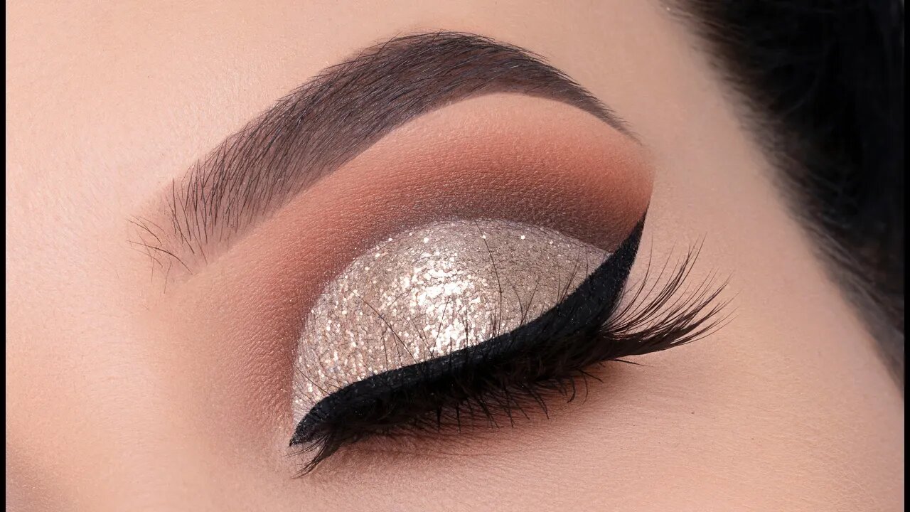 Champagne Golden Glitter Makeup Tutorial | New Year's Eve Glam Eye Look