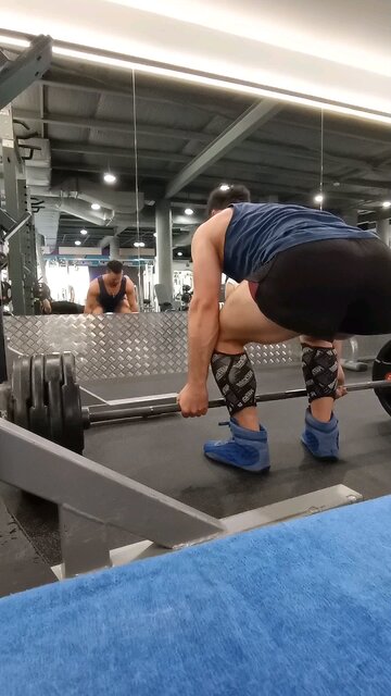 Barbell Deadlift (200kg/441lb)