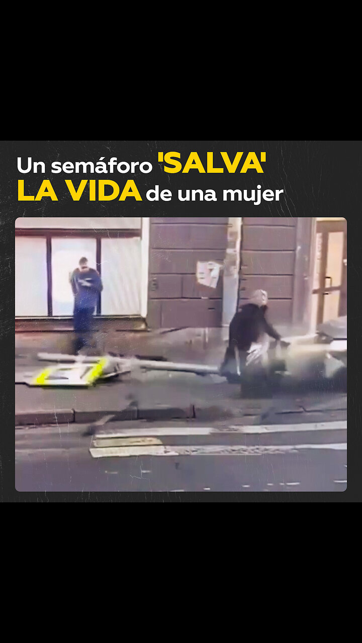 Mujer se salva de milagro de ser atropellada gracias a un semáforo