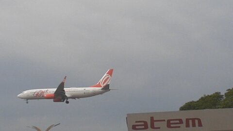 Boeing 737-800 PR-GTF na aproximação final antes de pousar em Manaus vindo de Fortaleza 30072021