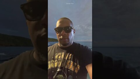 🎬