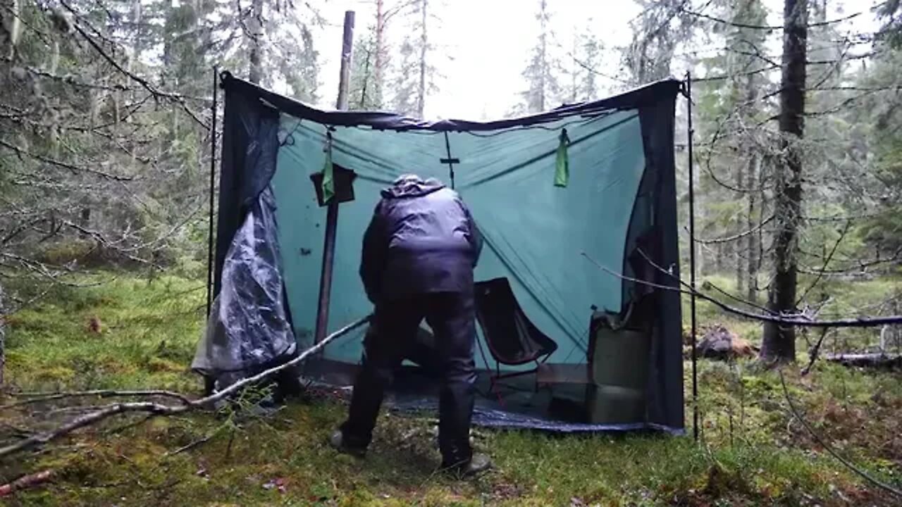 Comfy Outback camping in the rain 01 1080P HD Good news for insomniacs!! Camping outdoors in the rai