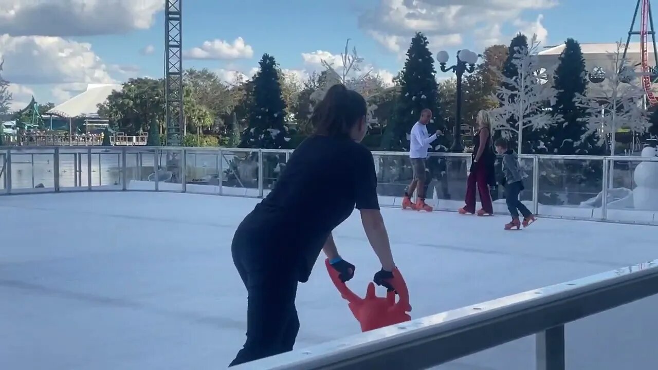 Ice Skating 2023 11 19 15 07 46
