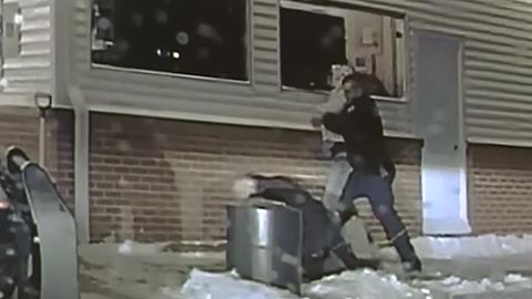 RAW VIDEO: Wisconsin police officer knocked unconscious by suspect