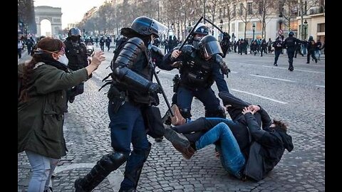 Un policía francés en una manifestación pro Palestina