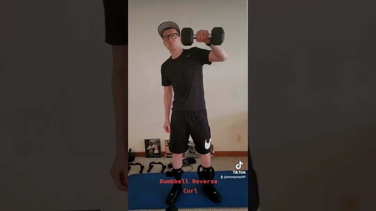 Pop Smoke Dumbbell Reverse Curl